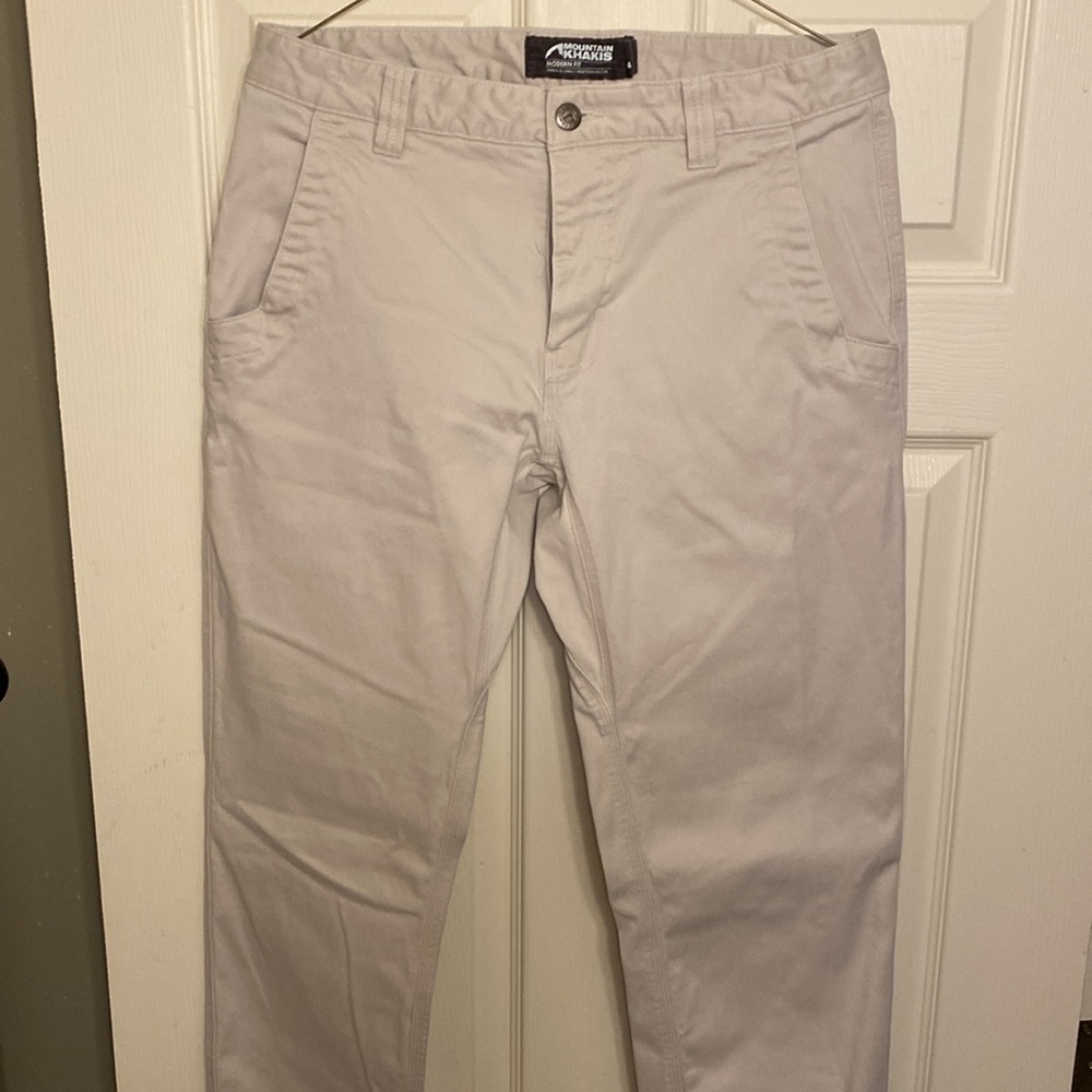 Mountain Khakis Modern Fit size 33 x 34